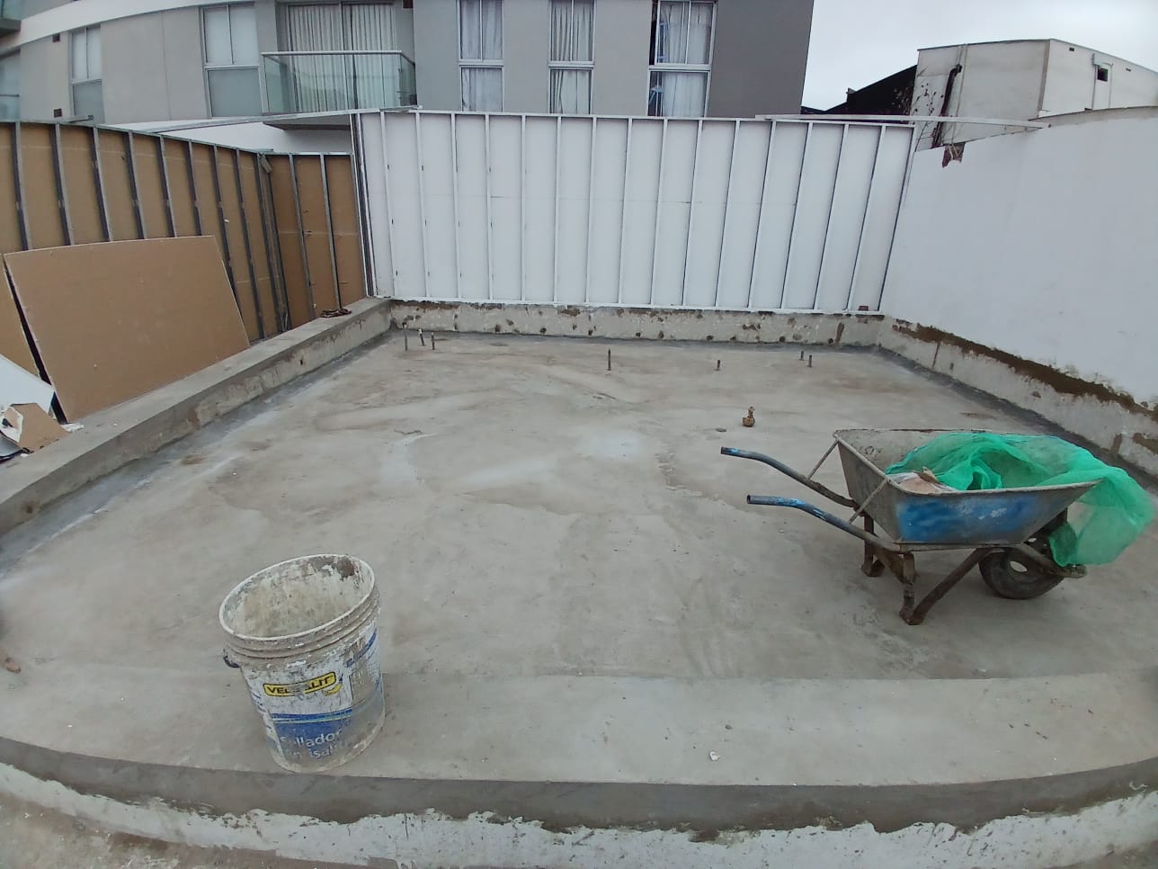 El área debe quedar totalmente limpia para iniciar el proyecto.